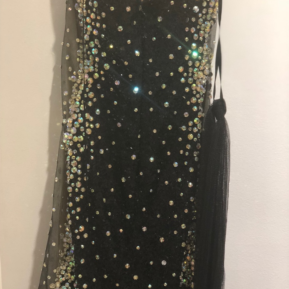 Dress - Picture 3 of 8